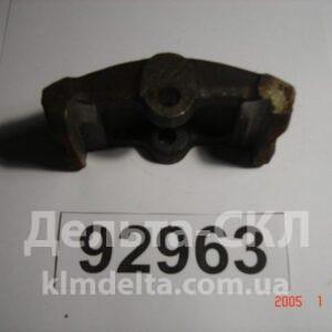 Сухарь заднего кронштейна передней рессоры