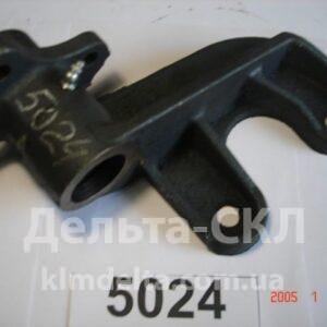 Кронштейн передней опоры двигателя