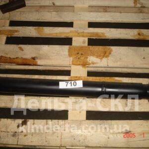 Вал карданный привода переднего моста