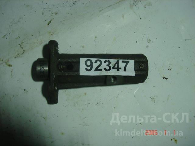 Кронштейн правый в сборе Кронштейн правый в сборе