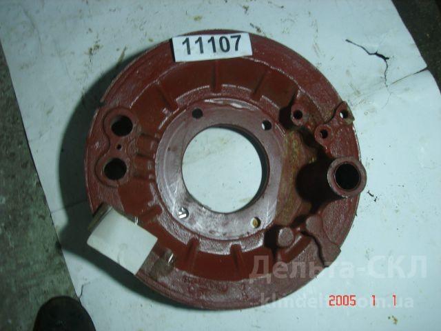 Суппорт правый в сборе со втулкой (передний) Суппорт правый в сборе со втулкой (передний)