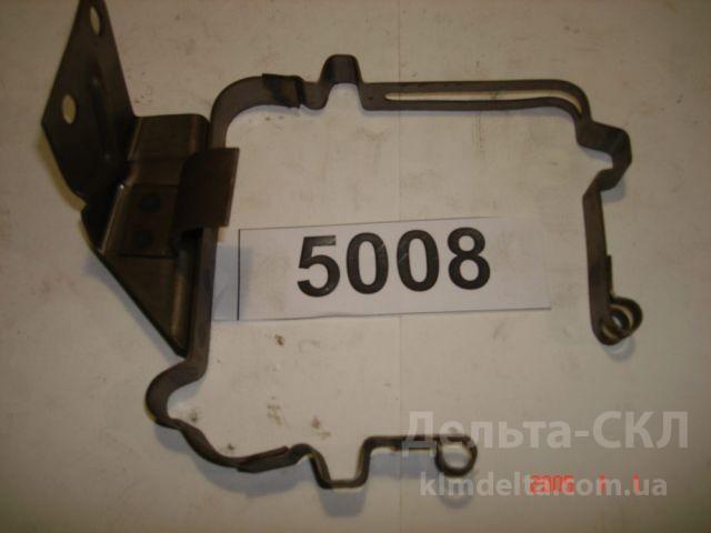 Кронштейн расширительного бачка левый Кронштейн расширительного бачка левый