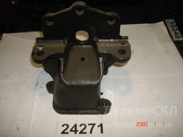 Кронштейн рессоры передний правый Кронштейн рессоры передний правый