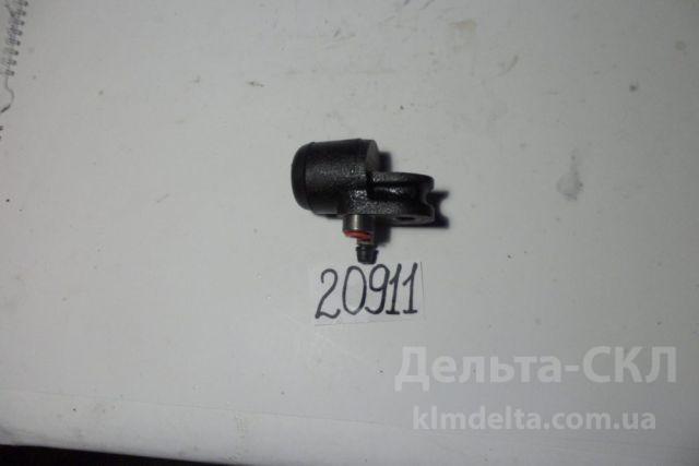 Цилиндр тормоза переднего левый (Русс.Газ) Цилиндр тормоза переднего левый (Русс.Газ)