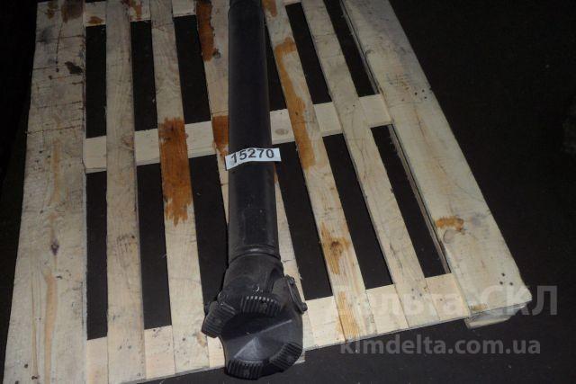 Вал карданный привода среднего моста Вал карданный привода среднего моста