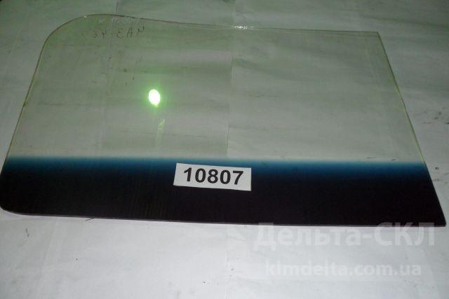 Стекло лобовое триплекс 730х505 с полосой Стекло лобовое триплекс 730х505 с полосой