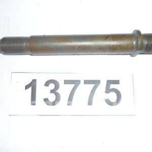 Шпилька ступицы задн.колеса левая (длинная)