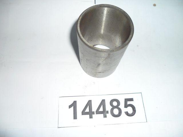 Втулка коробки раздаточной задняя (90мм) Втулка коробки раздаточной задняя (90мм)