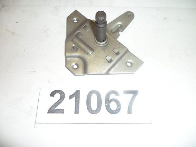 Привод замка двери левый в сборе Привод замка двери левый в сборе