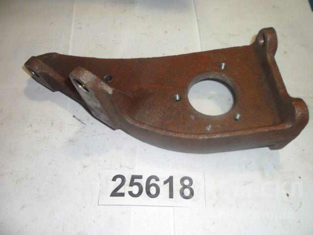 Кронштейн правый Кронштейн правый