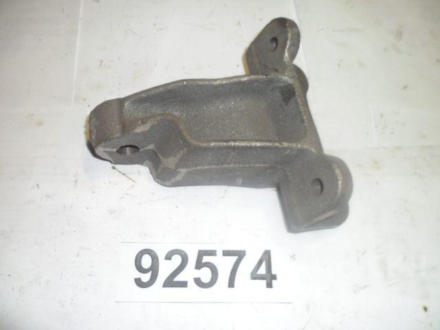 Кронштейн амортизатора верхний правый Кронштейн амортизатора верхний правый