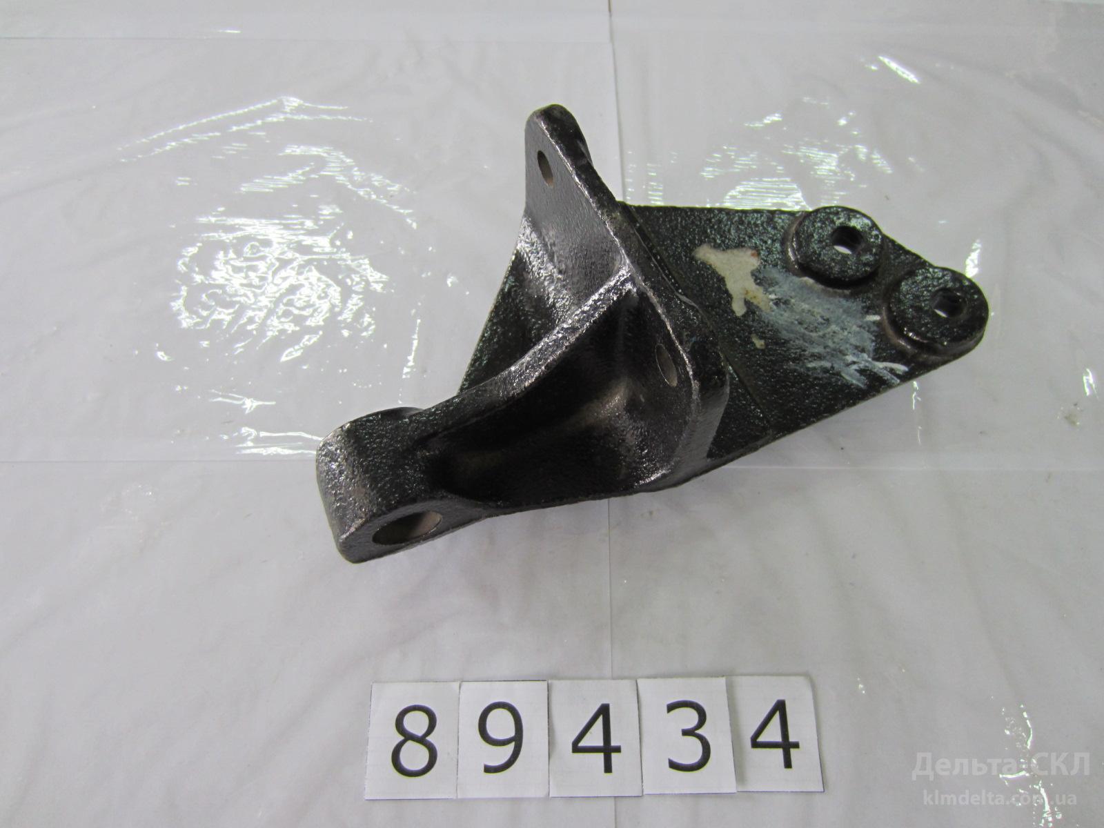 Кронштейн амортизатора передний верхний правый Кронштейн амортизатора передний верхний правый