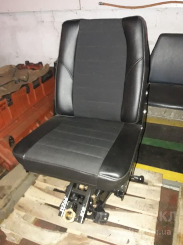 Сидіння водія в зборі Сидіння водія в зборі